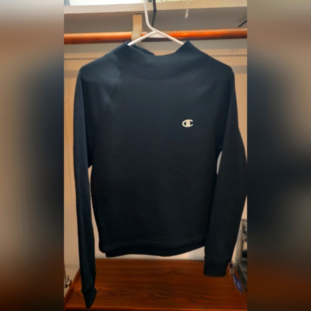 Champion sweatshirt. Black. Powerblend Mock Neck. Size S - NWT